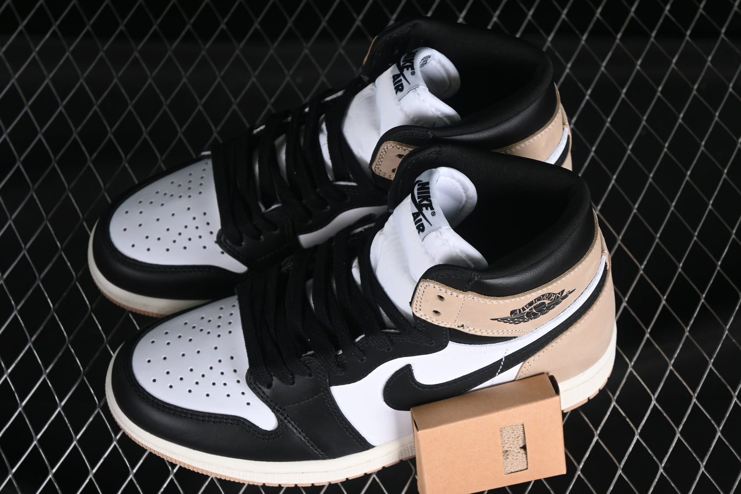 Jordan 1 High top “latte”