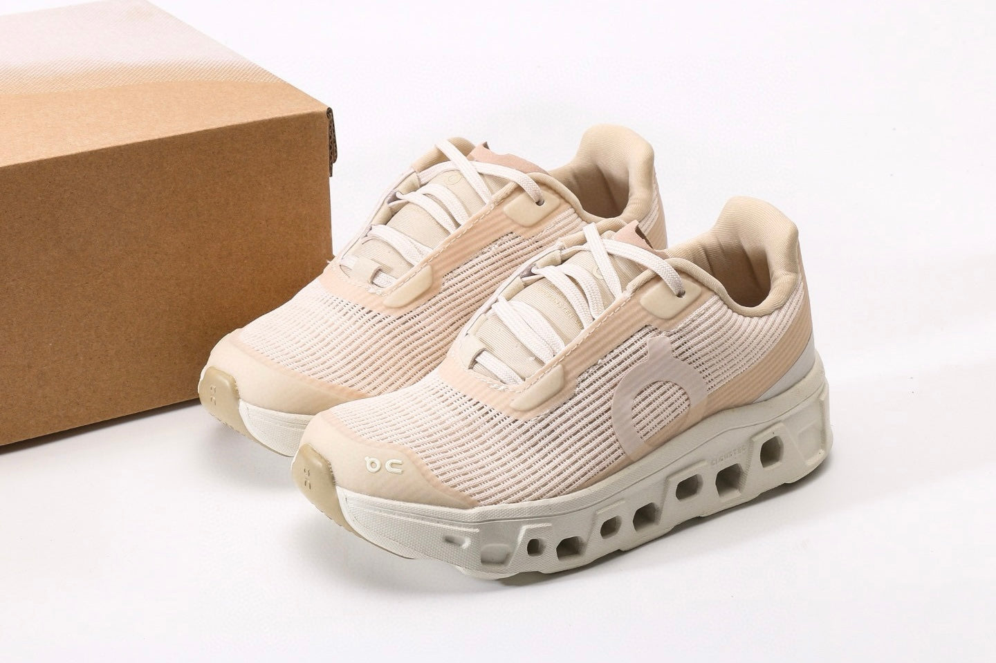 Cloud monster Kids “tan/White”